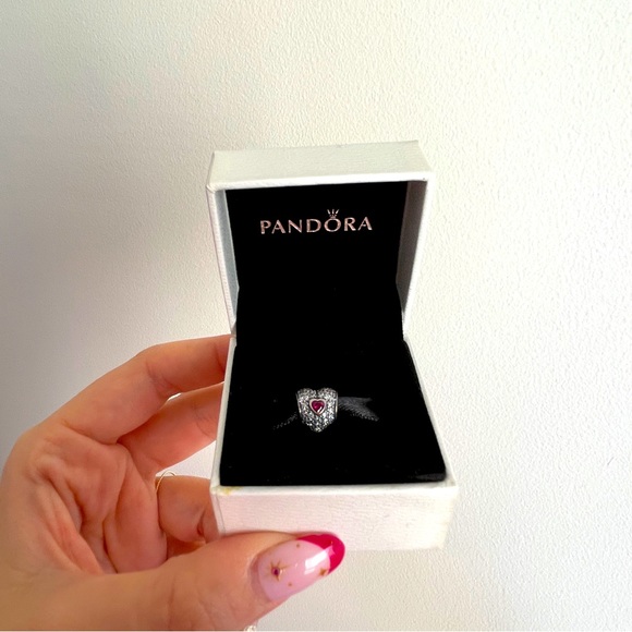 Pandora ‘In My Heart’ charm - Picture 7 of 7